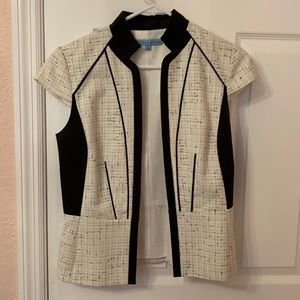 Antonio Melani open blazer. Black and white.